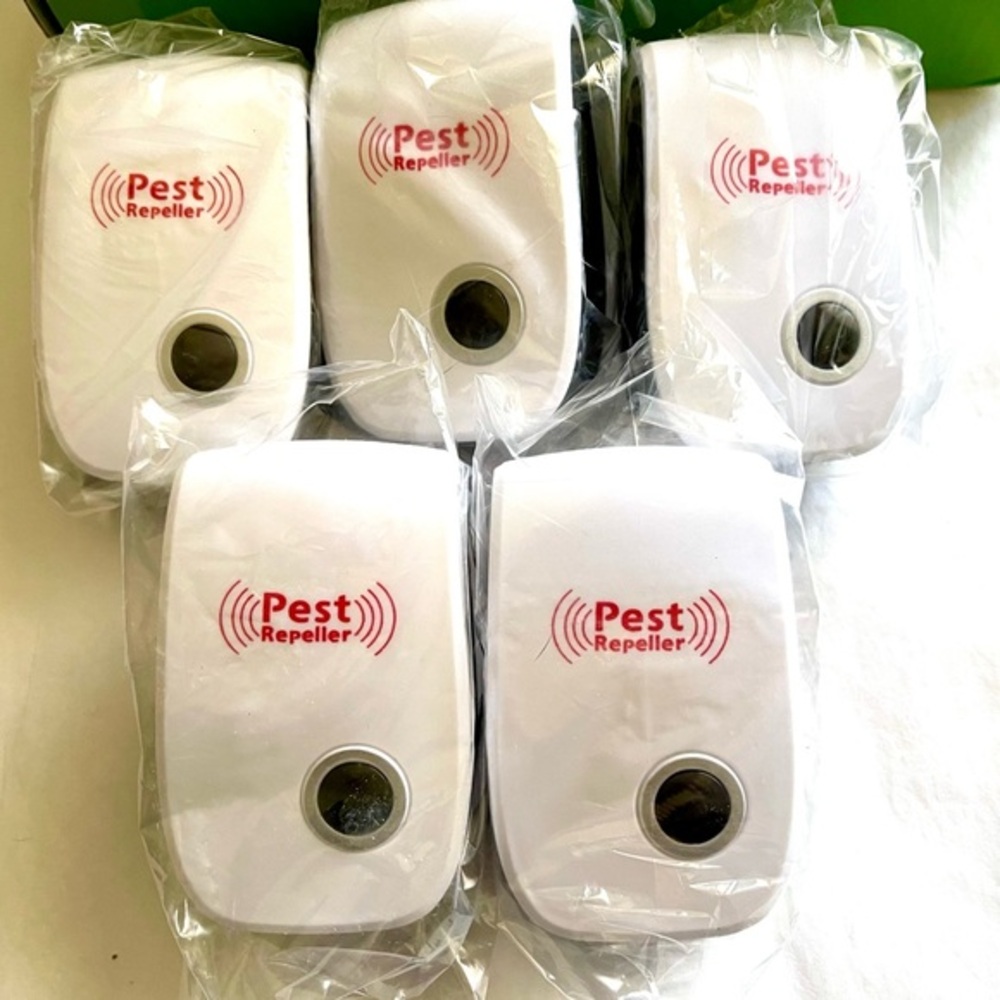 NIB! 5 Ultrasonic Pest Repellers Mice Ants Bugs 3 Watt Cockroaches Mosquitoes